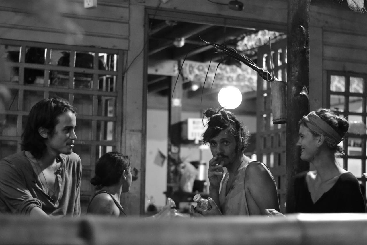 Coconut Hostel Bocas Town Exteriör bild