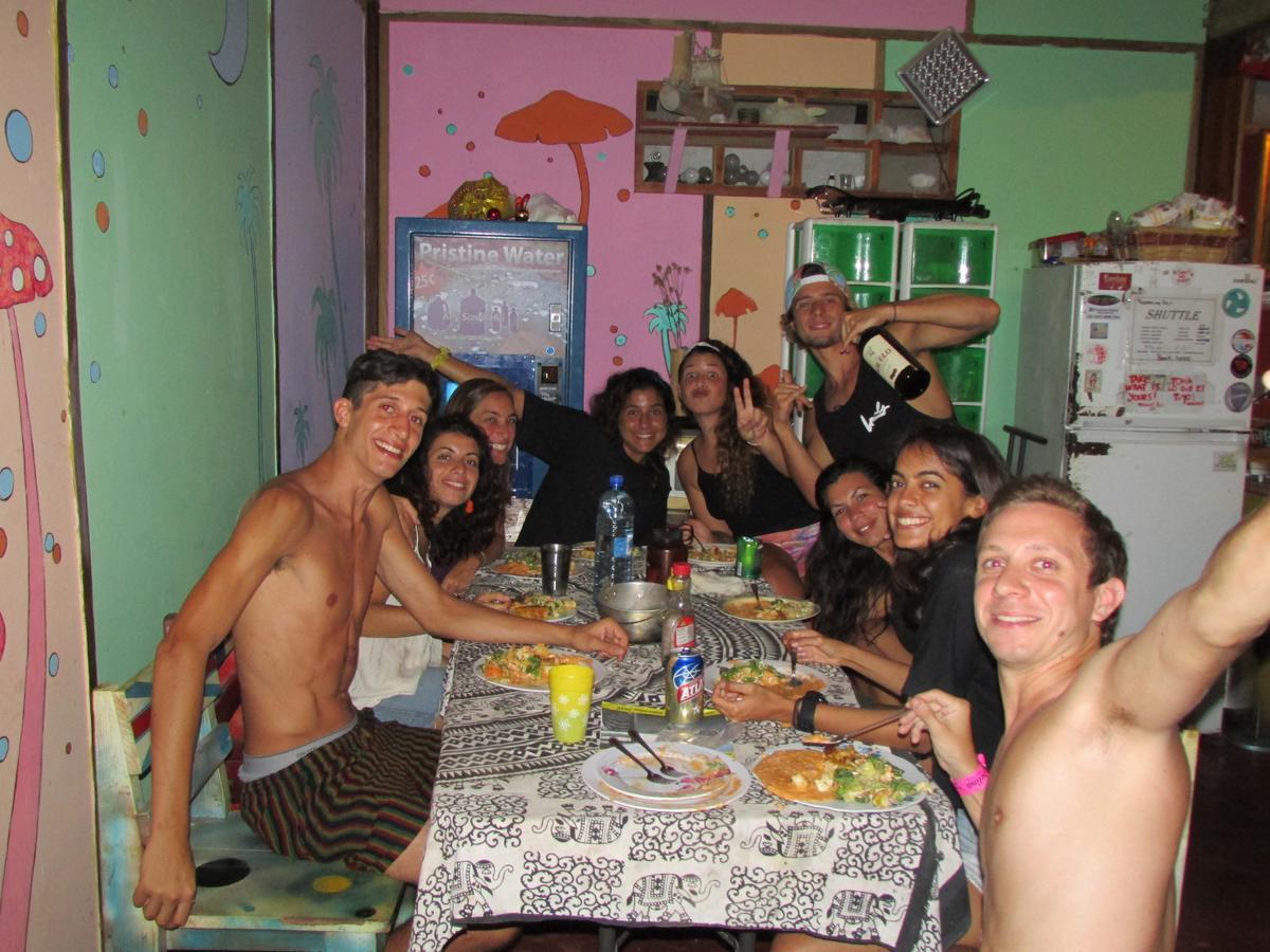 Coconut Hostel Bocas Town Exteriör bild