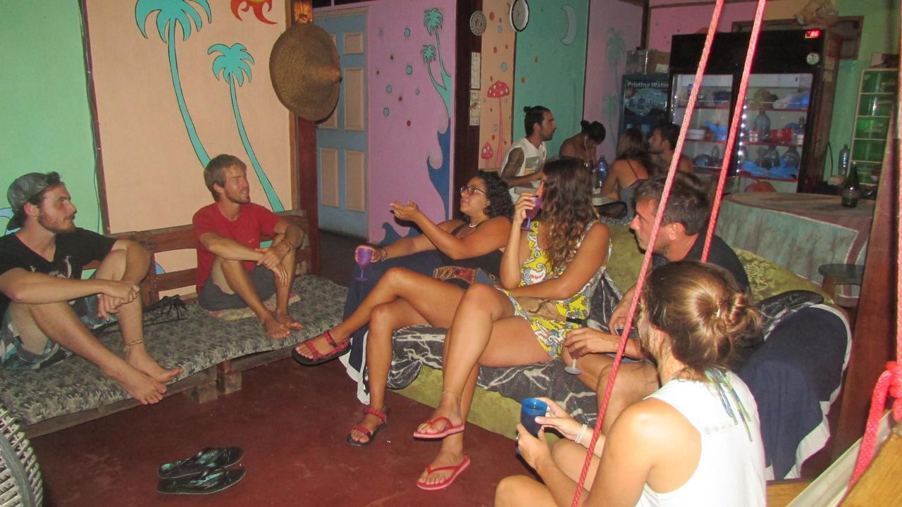 Coconut Hostel Bocas Town Exteriör bild