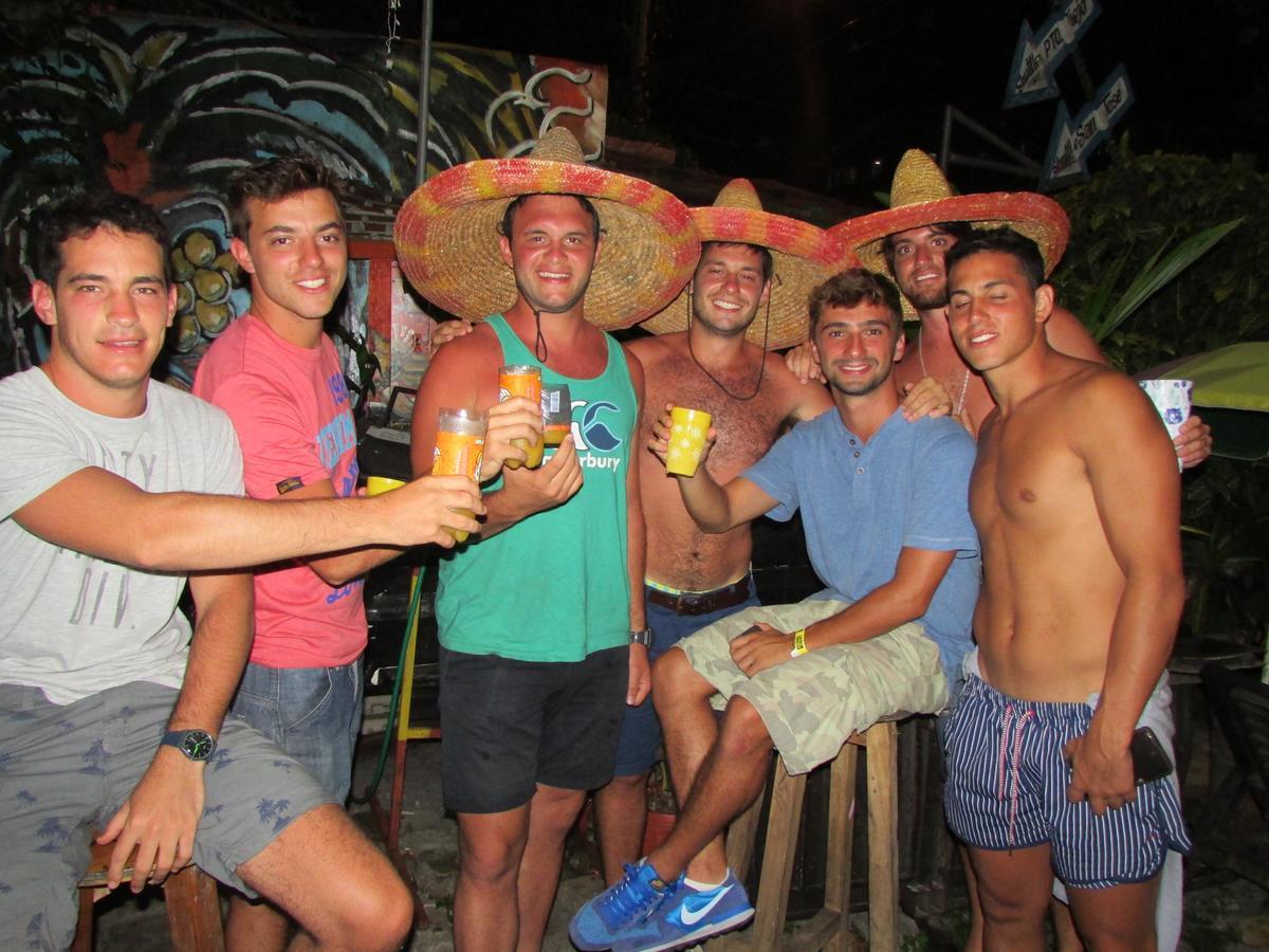 Coconut Hostel Bocas Town Exteriör bild