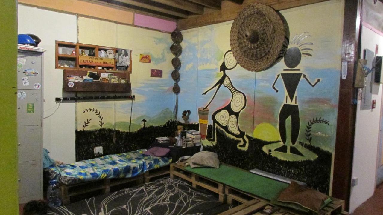 Coconut Hostel Bocas Town Exteriör bild